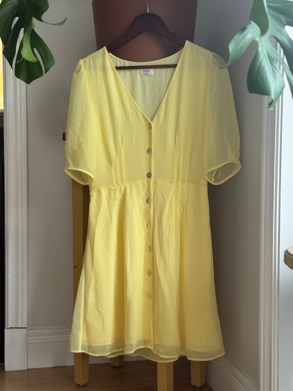 Wilfred Freya Chiffon Button Down Dress Short Sleeve Yellow - Picture 2 of 3